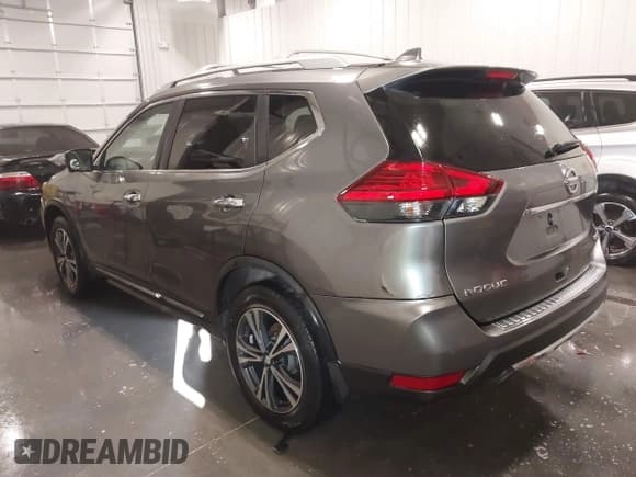 ✅ 2017 Nissan Rogue SL • VIN: JN8AT2MV6HW284437 • Lot: 41690708. Listed on IAAI with 37,908 mi. Free auction sales archive from the USA and detailed vehicle history report at DreamBid. Image 3.
