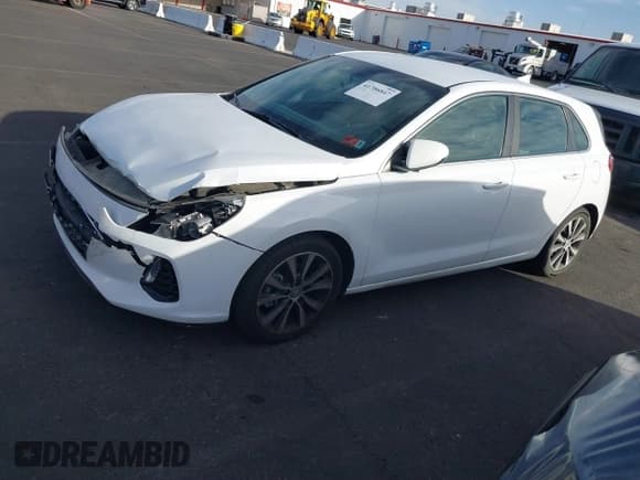 ✅ 2019 Hyundai Elantra • VIN: KMHH35LE7KU090303 • Lot: 41706847. Listed on IAAI with 106,492 mi. Free auction sales archive from the USA and detailed vehicle history report at DreamBid. Image 15.