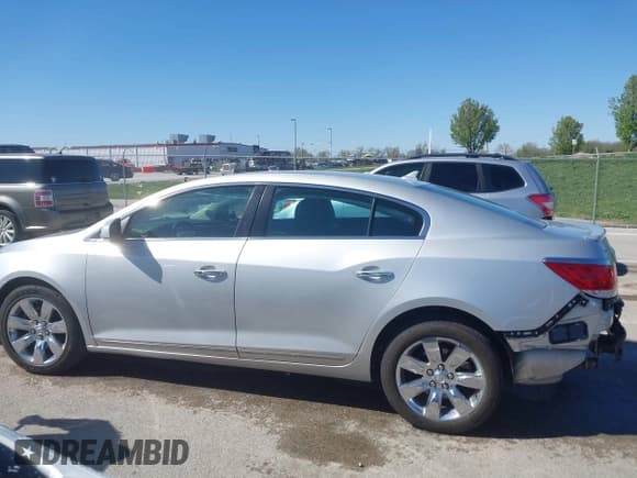 ✅ 2012 Buick LaCrosse Premium 1 • VIN: 1G4GD5E34CF151116 • Lot: 42026591. Wystawiony na IAAI z przebiegiem 113 118 mil. Bezpłatny archiwum sprzedaży aukcyjnych z USA i szczegółowy raport historii pojazdu na DreamBid. Zdjęcie 14.