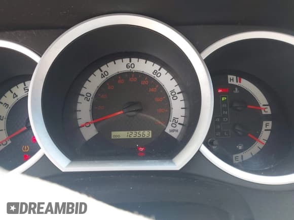 ✅ 2015 Toyota Tacoma PreRunner • VIN: 5TFKU4HN3FX007156 • Lot: 42460345. Listed on IAAI with 123,563 mi. Free auction sales archive from the USA and detailed vehicle history report at DreamBid. Image 7.