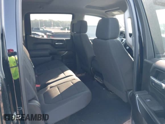 ✅ 2021 Chevrolet Silverado 1500 Custom Trail Boss • VIN: 1GCPYCEFXMZ447720 • Lot: 42997924. Wystawiony na IAAI z przebiegiem 39 845 mil. Bezpłatny archiwum sprzedaży aukcyjnych z USA i szczegółowy raport historii pojazdu na DreamBid. Zdjęcie 8.