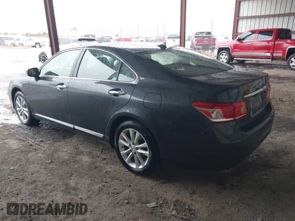 ✅ 2011 Lexus ES 330 • VIN: JTHBK1EG9B2418898 • Лот: 43533748. Опубликован ранее на IAAI с пробегом 208 728 миль. Бесплатный доступ к архиву аукционных продаж из США и подробный отчёт об истории автомобиля на DreamBid. Изображение 3.