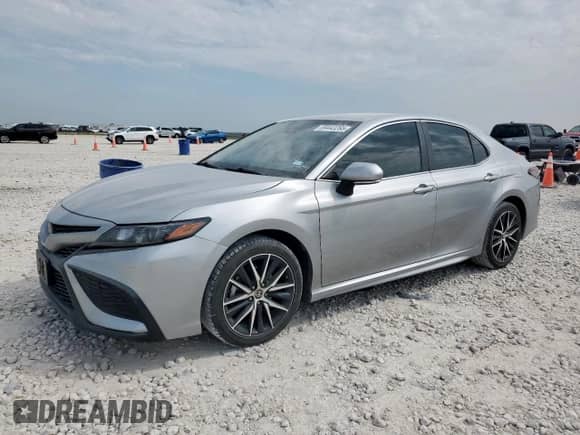 2023 Toyota Camry SE с VIN 4T1G11AK0PU720138, выставлен на аукционе Copart как лот 69443265 с пробегом 93 940 миль миль и Чистый • Clean title. История ставок и продаж доступна на DreamBid. Изображение 1.