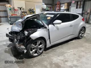✅ 2017 Hyundai Veloster • VIN: KMHTC6AD0HU316295 • Lot: 86703034. Wystawiony na Copart z przebiegiem 148 291 mil. Bezpłatny archiwum sprzedaży aukcyjnych z USA i szczegółowy raport historii pojazdu na DreamBid. Zdjęcie 1.