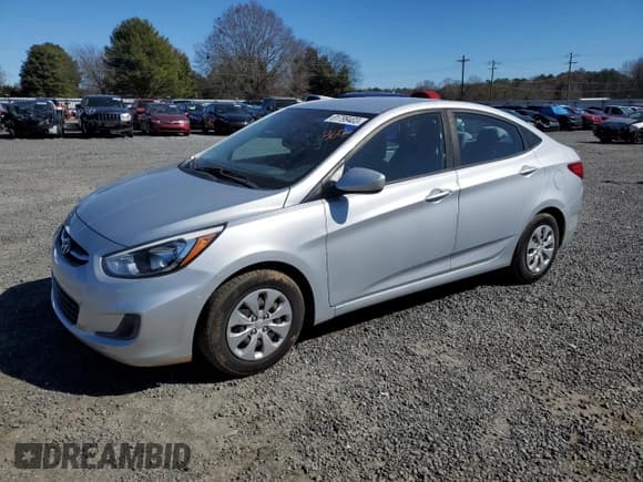 ✅ 2017 Hyundai Accent SE • VIN: KMHCT4AE0HU282016 • Лот: 81799403. Опубликован ранее на Copart с пробегом 95 748 миль. Бесплатный доступ к архиву аукционных продаж из США и подробный отчёт об истории автомобиля на DreamBid. Изображение 1.