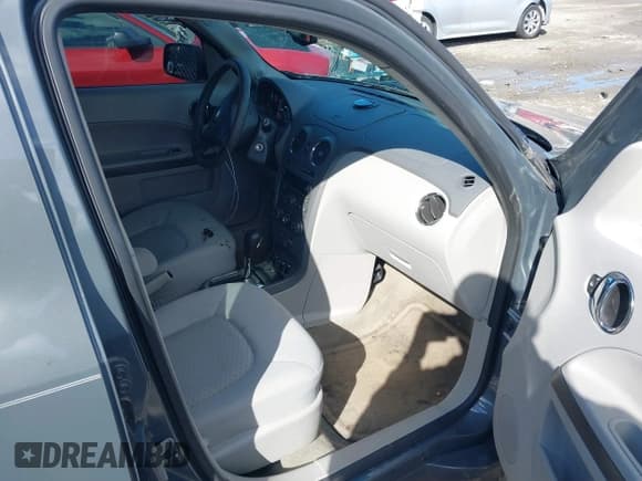 ✅ 2008 Chevrolet HHR LS • VIN: 3GNDA13D38S561002 • Lot: 41589509. Listed on IAAI with 181,342 mi. Free auction sales archive from the USA and detailed vehicle history report at DreamBid. Image 5.