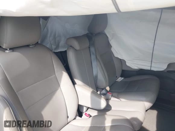 ✅ 2016 Toyota Sienna LE AAS • VIN: 5TDKK3DC4GS746001 • Lot: 43076702. Listed on IAAI with 97,690 mi. Free auction sales archive from the USA and detailed vehicle history report at DreamBid. Image 8.