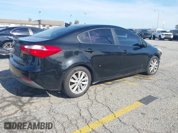 ✅ 2016 Kia Forte LX • VIN: KNAFX4A69G5444262 • Lot: 43765922. Listed on IAAI with 142,059 mi. Free auction sales archive from the USA and detailed vehicle history report at DreamBid. Image 4.
