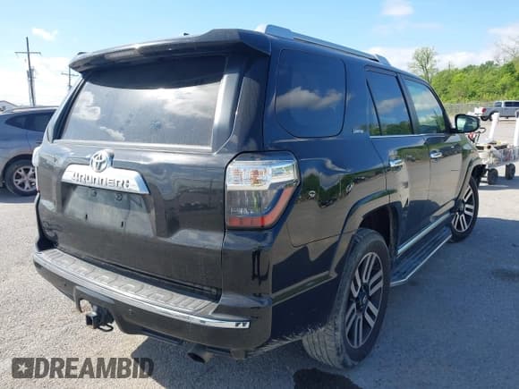 ✅ 2016 Toyota 4Runner SR5 • VIN: JTEZU5JR7G5143641 • Lot: 42013069. Listed on IAAI with 101,753 mi. Free auction sales archive from the USA and detailed vehicle history report at DreamBid. Image 4.
