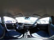 ✅ 2019 Toyota Corolla LE • VIN: 2T1BURHE3KC222283 • Lot: 43532921. Wystawiony na IAAI z przebiegiem 72 185 mil. Bezpłatny archiwum sprzedaży aukcyjnych z USA i szczegółowy raport historii pojazdu na DreamBid. Zdjęcie 18.