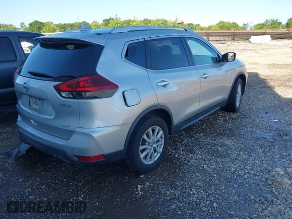 ✅ 2019 Nissan Rogue SV • VIN: KNMAT2MT9KP542963 • Lot: 42255309. Listed on IAAI with 115,494 mi. Free auction sales archive from the USA and detailed vehicle history report at DreamBid. Image 4.