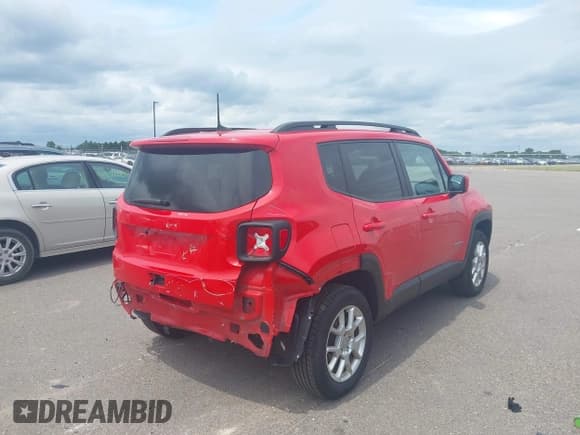✅ 2020 Jeep Renegade Latitude • VIN: ZACNJBBB1LPL31520 • Lot: 42743590. Listed on IAAI with 93,272 mi. Free auction sales archive from the USA and detailed vehicle history report at DreamBid. Image 4.