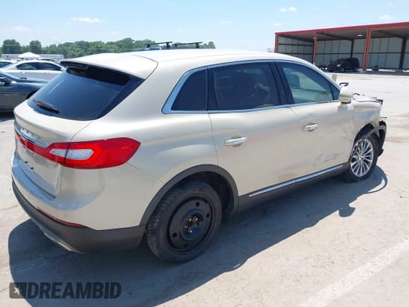 ✅ 2018 Lincoln MKX Select • VIN: 2LMPJ6KR6JBL31370 • Lot: 42607386. Listed on IAAI with 105,495 mi. Free auction sales archive from the USA and detailed vehicle history report at DreamBid. Image 4.