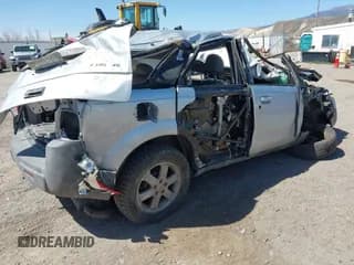 ✅ 2004 Saturn VUE V6 • VIN: 5GZCZ63424S857160 • Lot: 41958664. Wystawiony na IAAI z przebiegiem Nie podano. Bezpłatny archiwum sprzedaży aukcyjnych z USA i szczegółowy raport historii pojazdu na DreamBid. Zdjęcie 4.