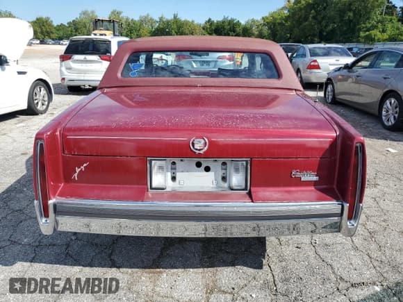 ✅ 1989 Cadillac Fleetwood • VIN: 1G6CB1154K4362029 • Лот: 71078475. Опубликован ранее на Copart с пробегом 81 083 миль. Бесплатный доступ к архиву аукционных продаж из США и подробный отчёт об истории автомобиля на DreamBid. Изображение 6.