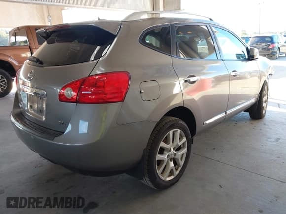 ✅ 2013 Nissan Rogue SV • VIN: JN8AS5MT6DW525524 • Lot: 43317733. Wystawiony na IAAI z przebiegiem 135 844 mil. Bezpłatny archiwum sprzedaży aukcyjnych z USA i szczegółowy raport historii pojazdu na DreamBid. Zdjęcie 4.