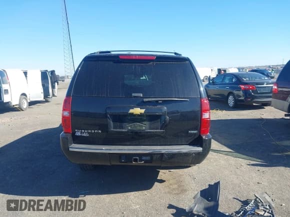 ✅ 2012 Chevrolet Suburban LTZ • VIN: 1GNSKKE78CR323272 • Lot: 41794029. Listed on IAAI with 16,541 mi. Free auction sales archive from the USA and detailed vehicle history report at DreamBid. Image 16.