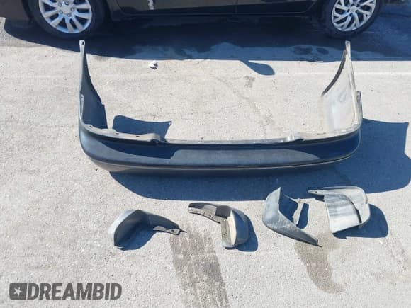 ✅ 1998 Acura RL Special Edition • VIN: JH4KA9686WC009959 • Lot: 41632413. Listed on IAAI with 130,788 mi. Free auction sales archive from the USA and detailed vehicle history report at DreamBid. Image 12.