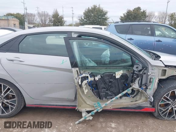 ✅ 2022 Hyundai Elantra • VIN: KMHLW4AK2NU003559 • Лот: 41462423. Опубликован ранее на IAAI с пробегом 69 435 миль. Бесплатный доступ к архиву аукционных продаж из США и подробный отчёт об истории автомобиля на DreamBid. Изображение 13.