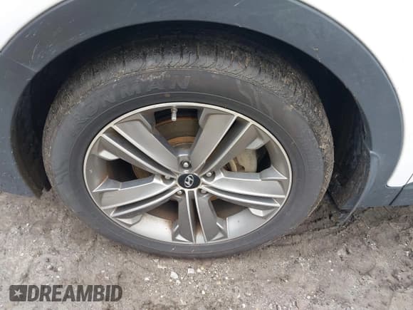 ✅ 2015 Hyundai Santa Fe GLS • VIN: KM8SR4HF6FU115259 • Lot: 43231471. Listed on IAAI with 95,691 mi. Free auction sales archive from the USA and detailed vehicle history report at DreamBid. Image 12.