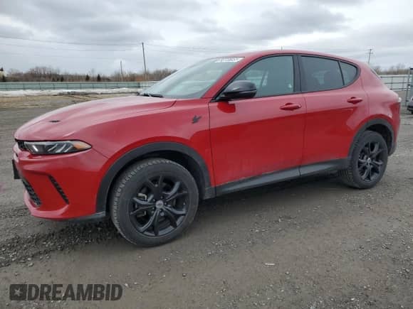 2023 Dodge Hornet GT z VIN ZACNDFAN4P3A01218, wystawiony jako Copart lot #53666195 z przebiegiem 12 059 mil mil oraz Czysty tytuł • Clean title. Historia ofert i sprzedaży dostępna na DreamBid. Obrazek 1.