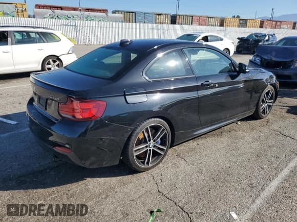 ✅ 2020 BMW 2 Series M240i • VIN: WBA2J5C00L7F39468 • Lot: 44051274. Listed on Copart with 35,220 mi. Free auction sales archive from the USA and detailed vehicle history report at DreamBid. Image 3.