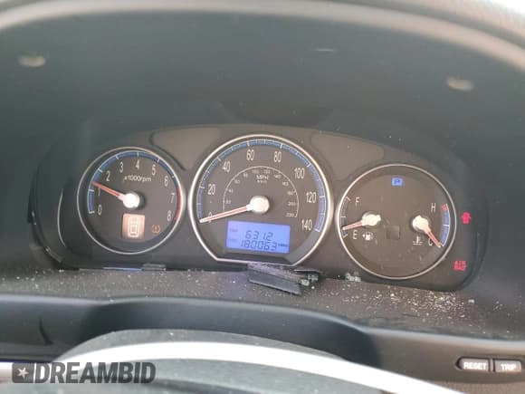 ✅ 2007 Hyundai Santa Fe SE • VIN: 5NMSH13E67H077335 • Lot: 70749084. Listed on Copart with 180,063 mi. Free auction sales archive from the USA and detailed vehicle history report at DreamBid. Image 9.