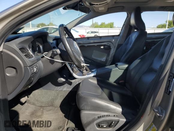 ✅ 2015 Volvo V60 T5 Drive-E Premier • VIN: YV140MEK3F1267861 • Лот: 63251845. Опубликован ранее на Copart с пробегом 119 590 миль. Бесплатный доступ к архиву аукционных продаж из США и подробный отчёт об истории автомобиля на DreamBid. Изображение 7.