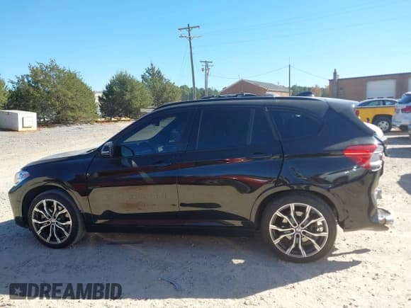 ✅ 2021 BMW X1 xDrive28i • VIN: WBXJG9C0XM5U28881 • Lot: 43518155. Listed on IAAI with 27,307 mi. Free auction sales archive from the USA and detailed vehicle history report at DreamBid. Image 14.