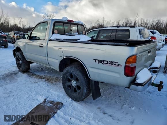 ✅ 2000 Toyota Tacoma PreRunner • VIN: 5TENM92N9YZ689331 • Lot: 94209755. Listed on Copart with 280,970 mi. Free auction sales archive from the USA and detailed vehicle history report at DreamBid. Image 2.
