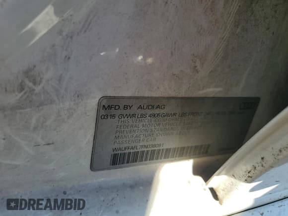 ✅ 2015 Audi A4 Premium Plus • VIN: WAUFFAFL7FN038091 • Лот: 82115555. Опубликован ранее на Copart с пробегом 117 511 миль. Бесплатный доступ к архиву аукционных продаж из США и подробный отчёт об истории автомобиля на DreamBid. Изображение 12.