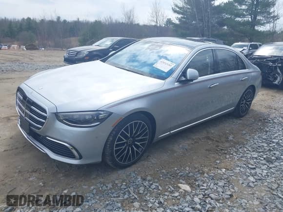 ✅ 2022 Mercedes-Benz S 580 • VIN: W1K6G7GBXNA156561 • Lot: 42032185. Wystawiony na IAAI z przebiegiem 8 303 mil. Bezpłatny archiwum sprzedaży aukcyjnych z USA i szczegółowy raport historii pojazdu na DreamBid. Zdjęcie 2.