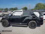 ✅ 2021 Toyota 4Runner Nightshade • VIN: JTEJU5JR5M5937420 • Lot: 43106000. Wystawiony na IAAI z przebiegiem 56 479 mil. Bezpłatny archiwum sprzedaży aukcyjnych z USA i szczegółowy raport historii pojazdu na DreamBid. Zdjęcie 13.