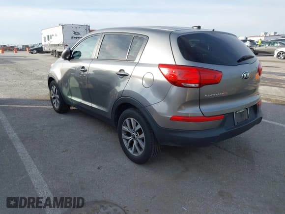✅ 2016 Kia Sportage LX • VIN: KNDPB3AC4G7795607 • Лот: 43904531. Опубликован ранее на IAAI с пробегом 147 927 миль. Бесплатный доступ к архиву аукционных продаж из США и подробный отчёт об истории автомобиля на DreamBid. Изображение 3.