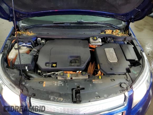 ✅ 2013 Chevrolet Volt • VIN: 1G1RA6E43DU117064 • Lot: 69587164. Wystawiony na Copart z przebiegiem 129 967 mil. Bezpłatny archiwum sprzedaży aukcyjnych z USA i szczegółowy raport historii pojazdu na DreamBid. Zdjęcie 12.