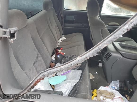 ✅ 2003 Chevrolet Silverado 1500 LS • VIN: 2GCEC19T031286134 • Лот: 74830354. Опубликован ранее на Copart с пробегом 316 222 миль. Бесплатный доступ к архиву аукционных продаж из США и подробный отчёт об истории автомобиля на DreamBid. Изображение 10.