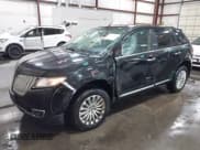 ✅ 2013 Lincoln MKX • VIN: 2LMDJ8JK0DBL31050 • Lot: 43564400. Wystawiony na IAAI z przebiegiem 168 816 mil. Bezpłatny archiwum sprzedaży aukcyjnych z USA i szczegółowy raport historii pojazdu na DreamBid. Zdjęcie 2.