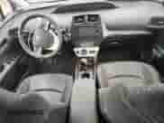 2018 Toyota Prius Two z VIN JTDKBRFU3J3595637, wystawiony jako Copart lot #90105975 z przebiegiem 257 844 mil mil oraz Czysty tytuł • Clean title. Historia ofert i sprzedaży dostępna na DreamBid. Obrazek 8.