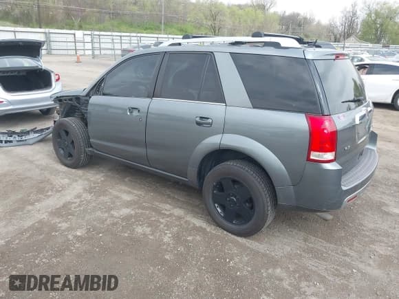 ✅ 2006 Saturn VUE • VIN: 5GZCZ63466S891802 • Lot: 42053473. Wystawiony na IAAI z przebiegiem 133 439 mil. Bezpłatny archiwum sprzedaży aukcyjnych z USA i szczegółowy raport historii pojazdu na DreamBid. Zdjęcie 3.