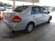 ✅ 2011 Nissan Versa S • VIN: 3N1BC1AP1BL369296 • Lot: 43396667. Wystawiony na IAAI z przebiegiem 114 380 mil. Bezpłatny archiwum sprzedaży aukcyjnych z USA i szczegółowy raport historii pojazdu na DreamBid. Zdjęcie 4.