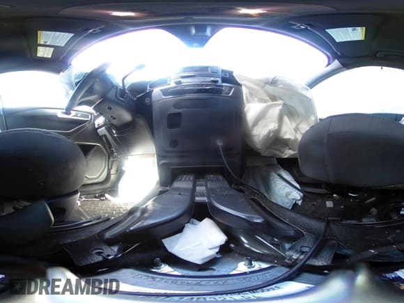 ✅ 2020 Ford Police Interceptor Utility • VIN: 1FM5K8AB4LGC36611 • Lot: 42199062. Wystawiony na IAAI z przebiegiem 104 684 mil. Bezpłatny archiwum sprzedaży aukcyjnych z USA i szczegółowy raport historii pojazdu na DreamBid. Zdjęcie 18.