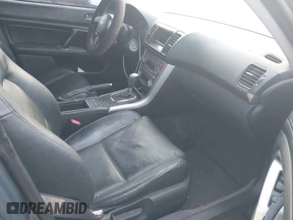 ✅ 2005 Subaru Legacy Limited • VIN: 4S3BL626757213059 • Lot: 43785854. Wystawiony na IAAI z przebiegiem 243 278 mil. Bezpłatny archiwum sprzedaży aukcyjnych z USA i szczegółowy raport historii pojazdu na DreamBid. Zdjęcie 5.