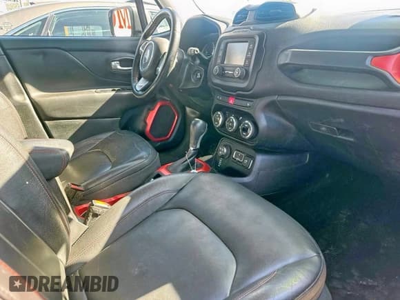 ✅ 2017 Jeep Renegade Trailhawk • VIN: ZACCJBCB9HPG31161 • Лот: 93146325. Опубликован ранее на Copart с пробегом 140 141 миль. Бесплатный доступ к архиву аукционных продаж из США и подробный отчёт об истории автомобиля на DreamBid. Изображение 5.