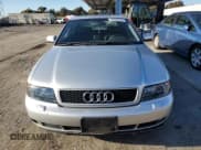 ✅ 1999 Audi A4 • VIN: WAUCB28D1XA301646 • Lot: 44394235. Wystawiony na Copart z przebiegiem 110 597 mil. Bezpłatny archiwum sprzedaży aukcyjnych z USA i szczegółowy raport historii pojazdu na DreamBid. Zdjęcie 5.