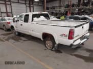 ✅ 2004 Chevrolet Silverado 2500HD LT • VIN: 1GCHK29114E207770 • Lot: 43854934. Wystawiony na IAAI z przebiegiem Nie podano. Bezpłatny archiwum sprzedaży aukcyjnych z USA i szczegółowy raport historii pojazdu na DreamBid. Zdjęcie 3.