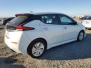 ✅ 2020 Nissan LEAF S • VIN: 1N4AZ1BPXLC302141 • Lot: 87290025. Wystawiony na Copart z przebiegiem 86 694 mil. Bezpłatny archiwum sprzedaży aukcyjnych z USA i szczegółowy raport historii pojazdu na DreamBid. Zdjęcie 3.