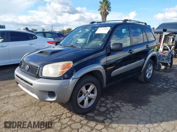 ✅ 2005 Toyota RAV4 • VIN: JTEGD20V750050293 • Лот: 43715840. Опубликован ранее на IAAI с пробегом 175 783 миль. Бесплатный доступ к архиву аукционных продаж из США и подробный отчёт об истории автомобиля на DreamBid. Изображение 2.