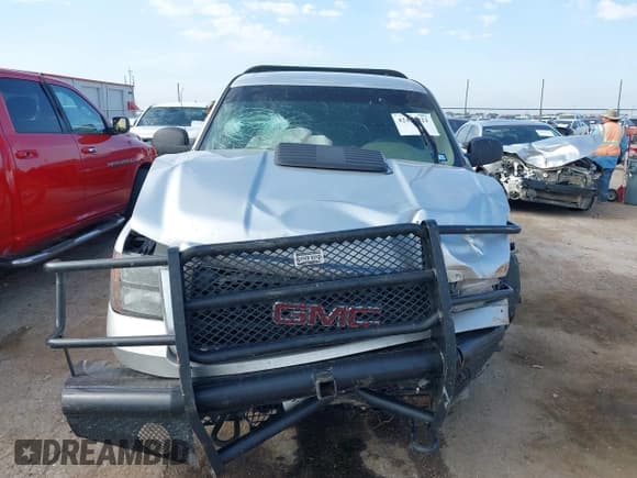 ✅ 2011 GMC Sierra 2500HD Work Truck • VIN: 1GT02ZCG8BF102332 • Лот: 42486321. Опубликован ранее на IAAI с пробегом 137 814 миль. Бесплатный доступ к архиву аукционных продаж из США и подробный отчёт об истории автомобиля на DreamBid. Изображение 6.