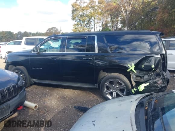 ✅ 2016 Chevrolet Suburban LT • VIN: 1GNSKHKC9GR245353 • Lot: 43539073. Wystawiony na IAAI z przebiegiem 346 040 mil. Bezpłatny archiwum sprzedaży aukcyjnych z USA i szczegółowy raport historii pojazdu na DreamBid. Zdjęcie 14.