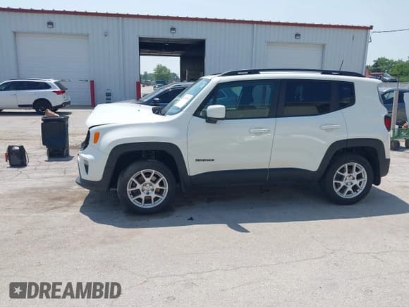 ✅ 2020 Jeep Renegade Latitude • VIN: ZACNJBBB3LPL59612 • Лот: 42789592. Опубликован ранее на IAAI с пробегом Не указан. Бесплатный доступ к архиву аукционных продаж из США и подробный отчёт об истории автомобиля на DreamBid. Изображение 14.